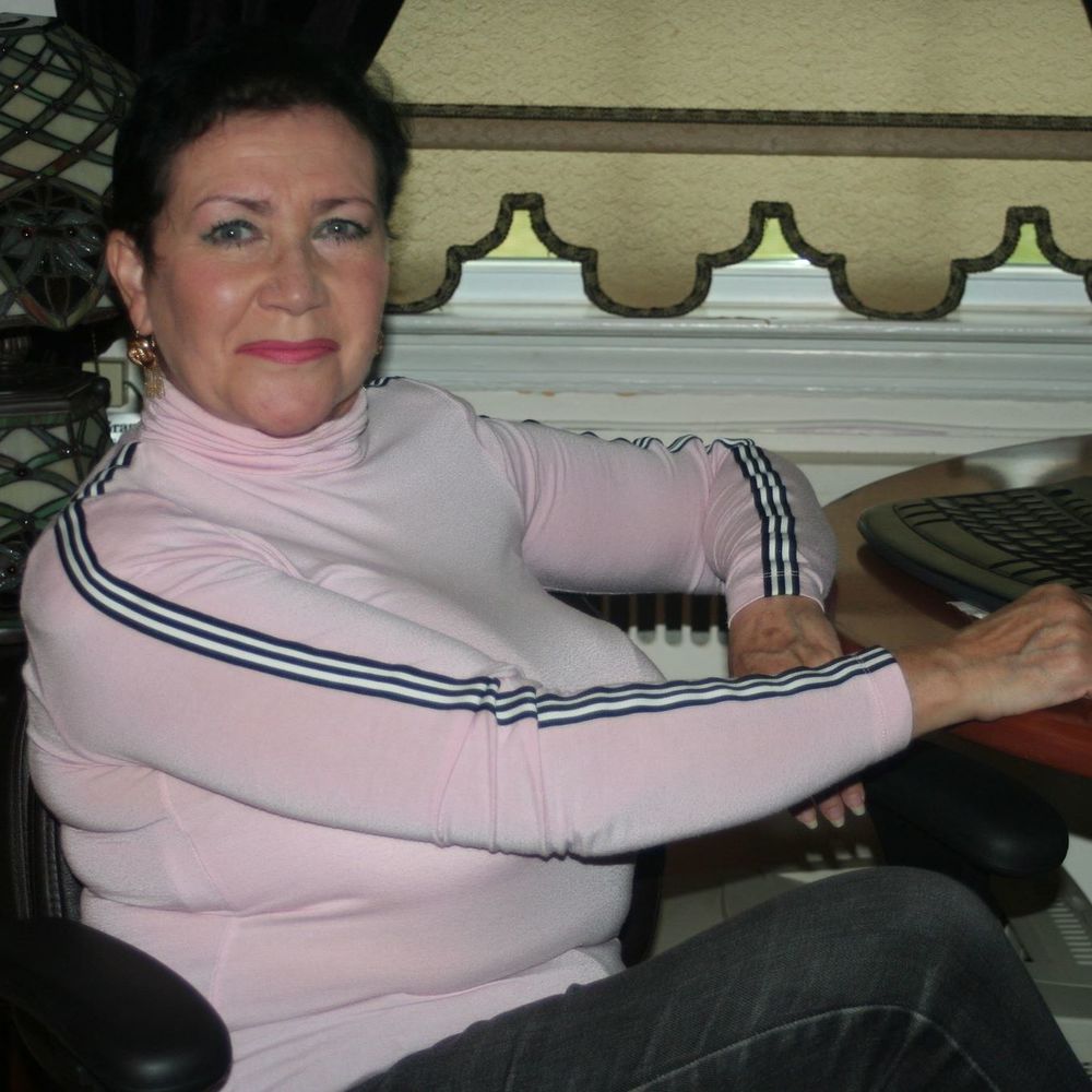 Meet your Posher, Lara!